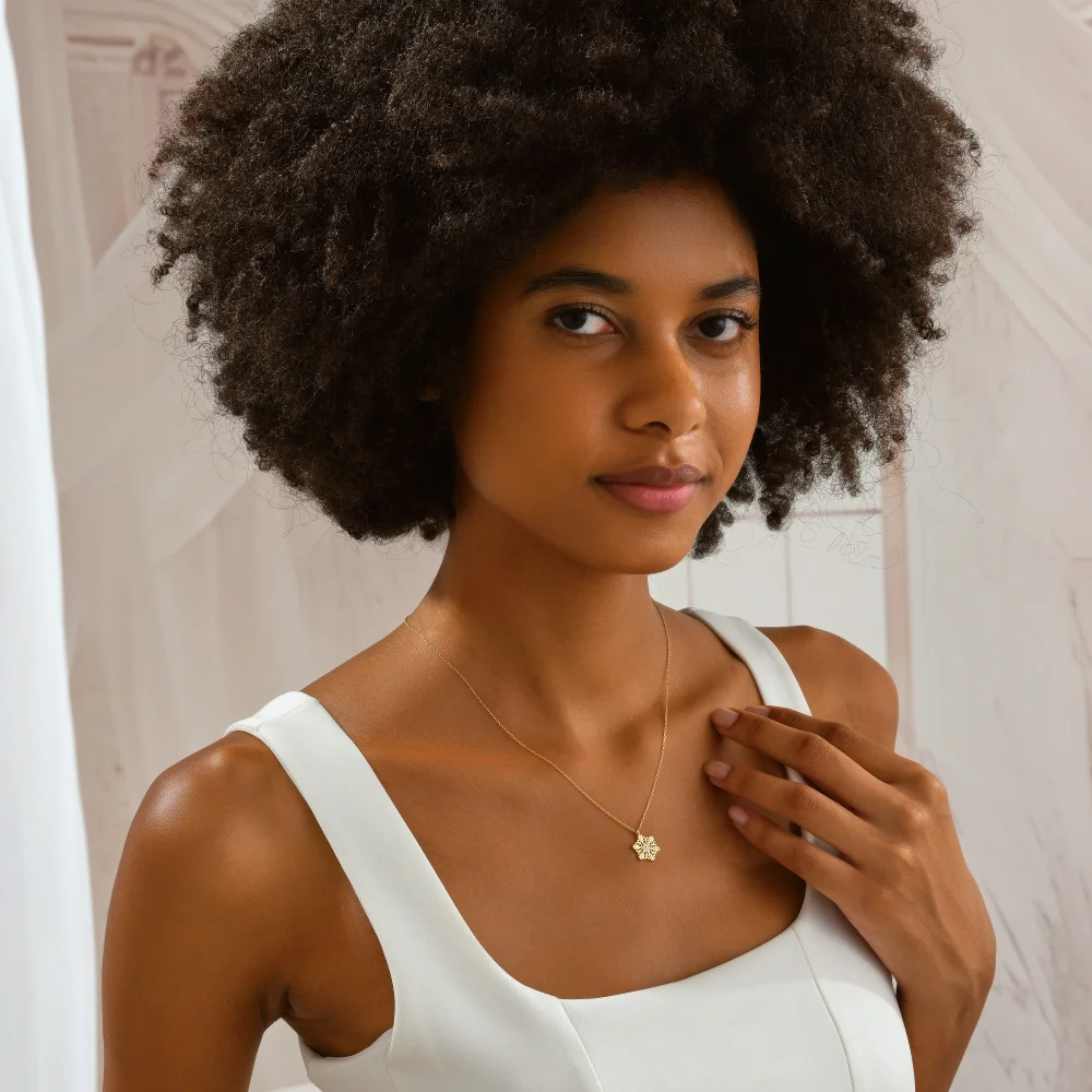 925 Ayar Gümüş Taşlı Kar Tanesi Kolye