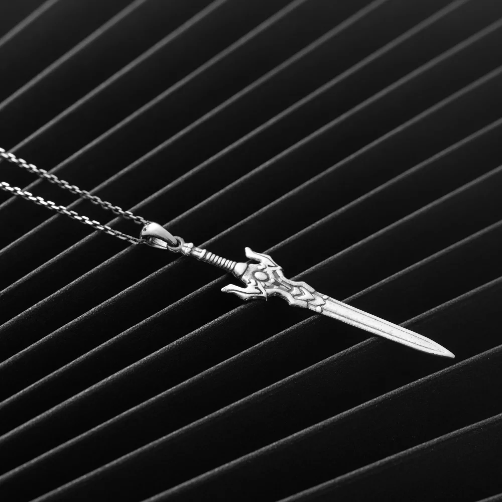 925 Ayar Gümüş Tribal Desenli Kılıç Kolye