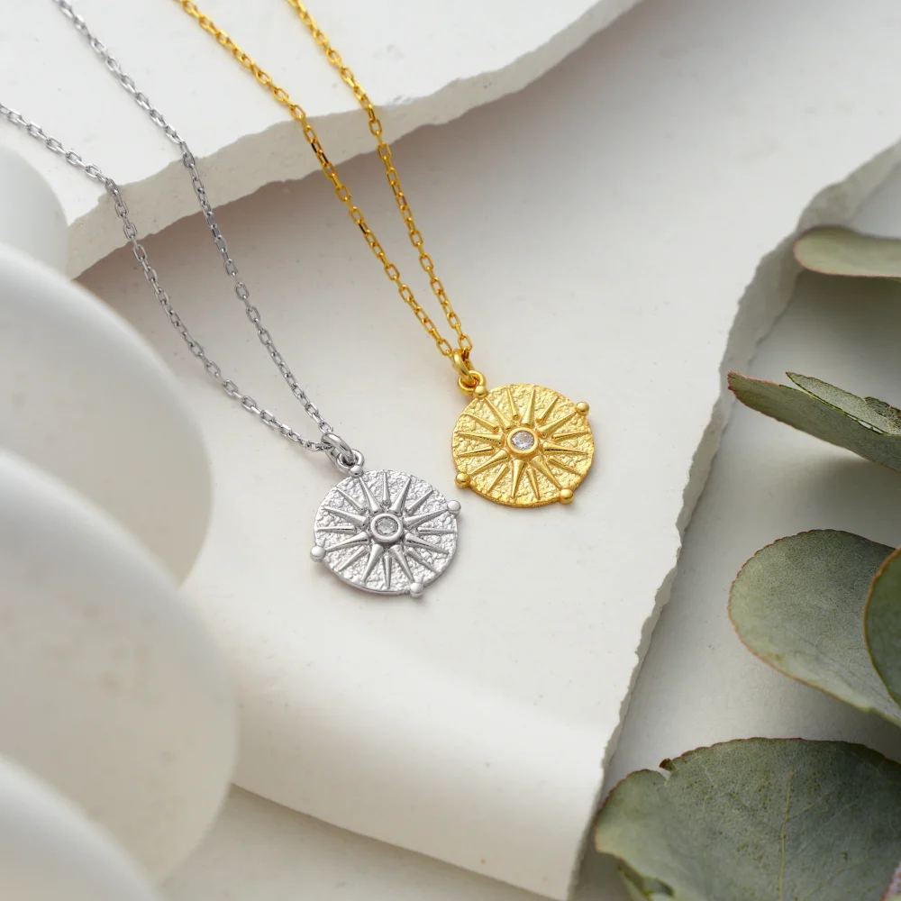 925 Ayar Gümüş Yön Bulma Sembolü Pusula Kadın Kolye