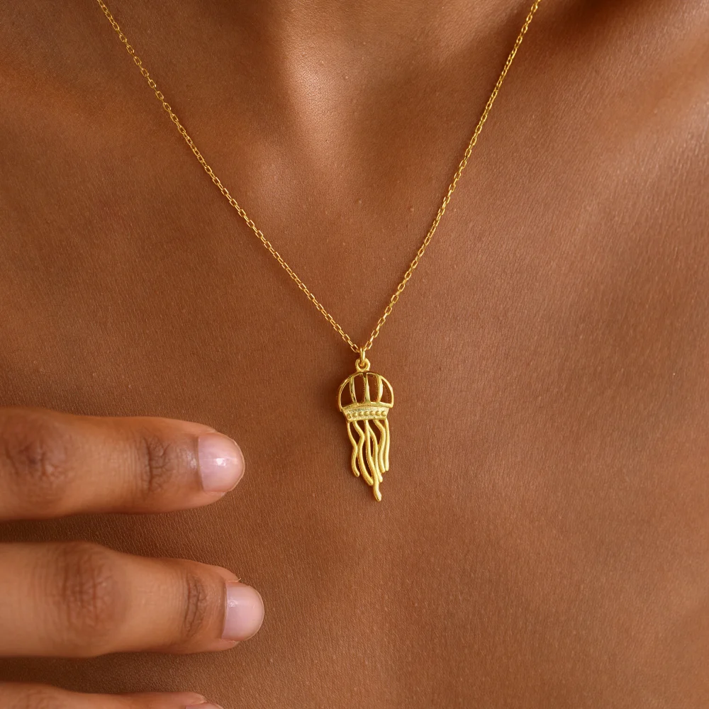 925 Ayar Gümüş Zarif Denizanası Figürlü Kadın Kolye