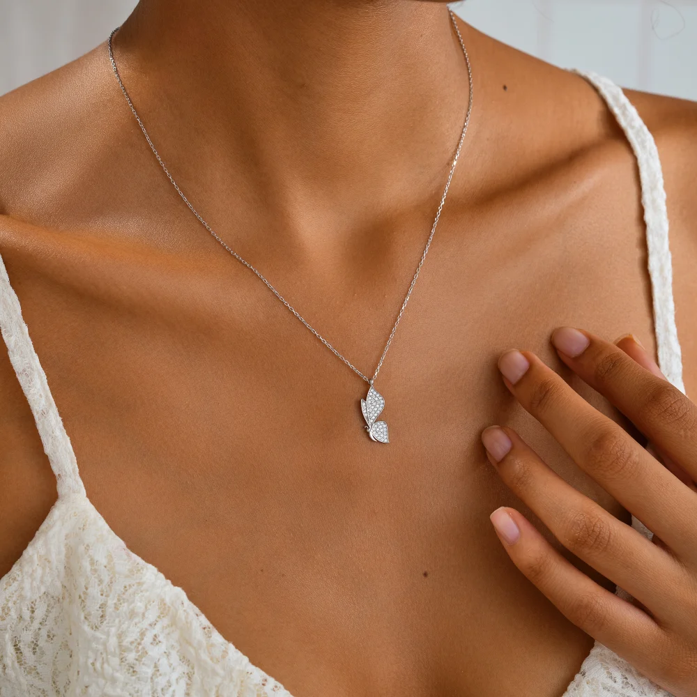 925 Ayar Gümüş Zarif Kelebek Kolye