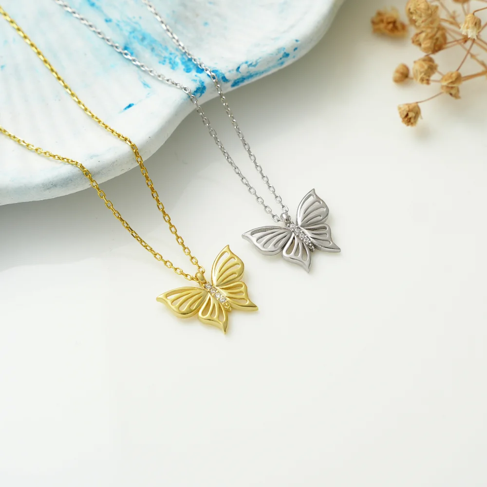 925 Ayar Gümüş Zarif Kelebek Kolye