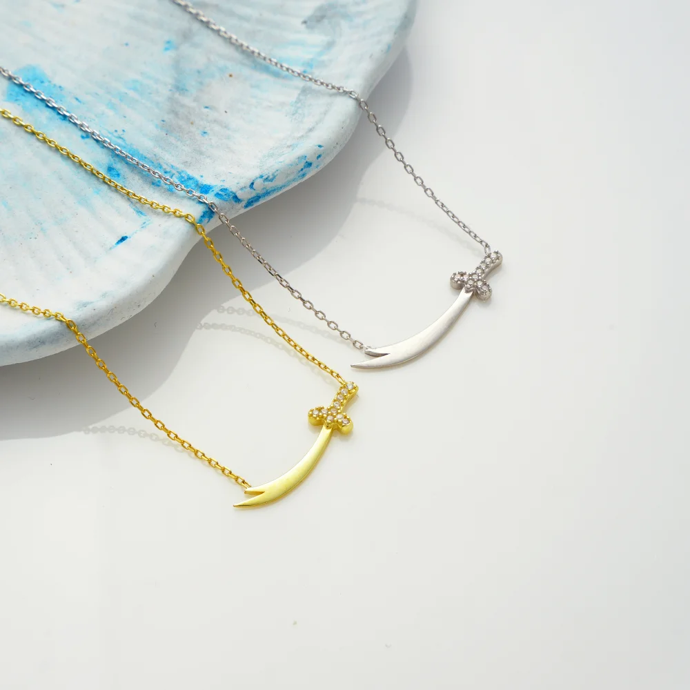 925 Ayar Gümüş Zirkon Taşlı Hz. Ali’nin Kılıcı Zülfikar Kolye