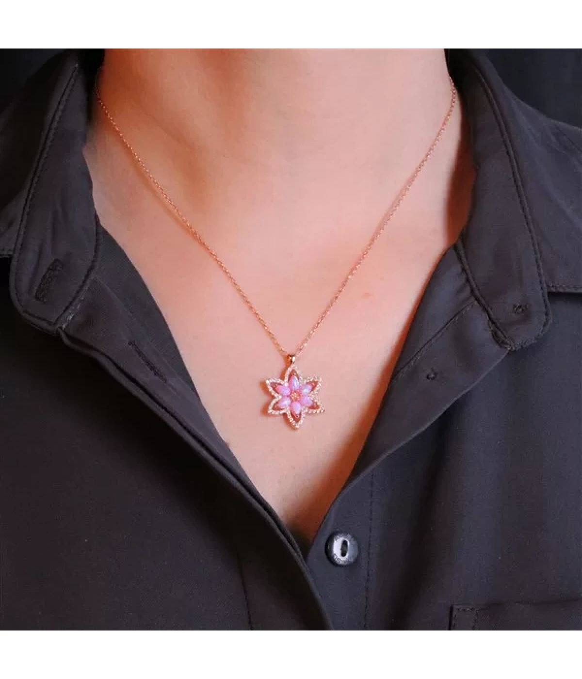 925 Ayar Gümüş Opal Taşlı Lotus Çiçeği Gümüş Kolye