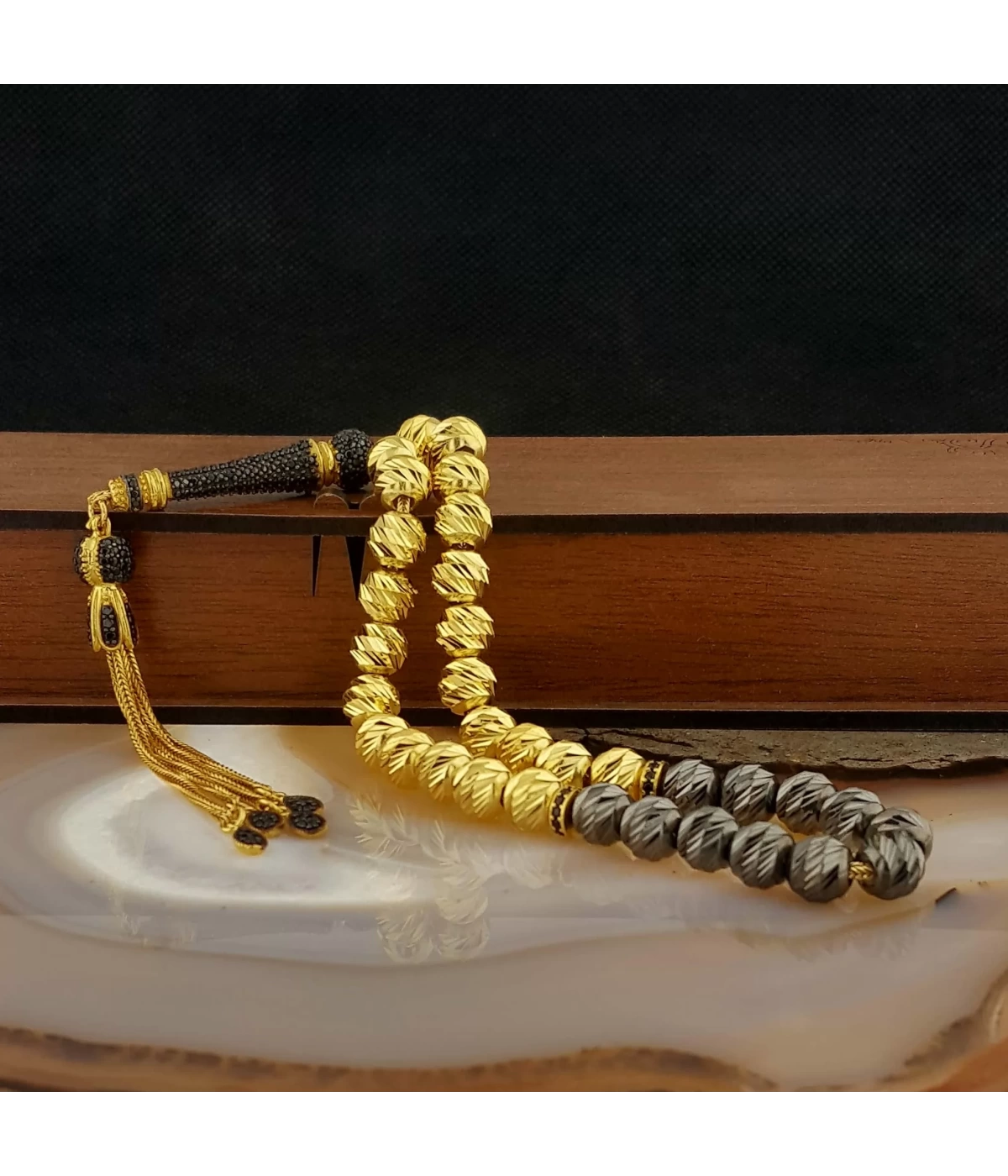 Altın Kaplamalı Desenli Model 925 Ayar Gümüş Tesbih