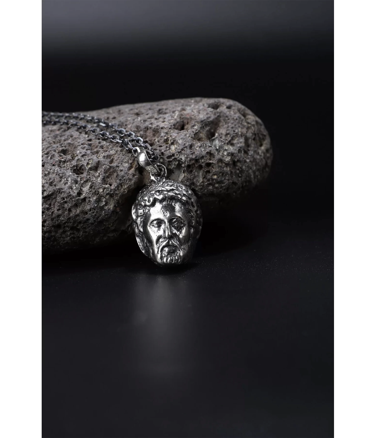 925 Ayar Gümüş Zeus Figürlü Kolye Silver