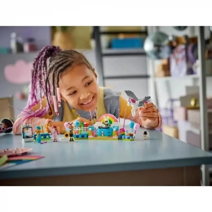 Bfs  42661 LEGO Friends Kostüm Partisi 261 Parça +6 Yaş