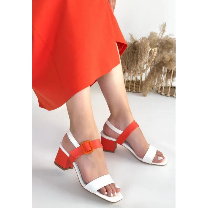 Year Beyaz Cilt Turuncu Detaylı Topuklu Ayakkabı