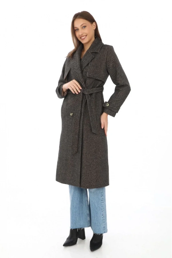 Kadın Balık Sırtı Yünlü Dokuma Kaşe Kaban – Kruvaze Yaka, Kuşaklı, Cepli, Astarlı Uzun Boy Tesettür Şık Kışlık Kaşe Kaban Modeli - Kahverengi