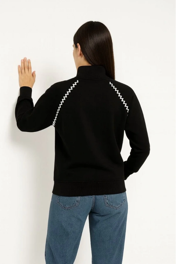 Kadın Oversize Dik Yaka Fermuarlı Sweatshirt - Zincir Nakışli Kanguru Cepli, - Siyah