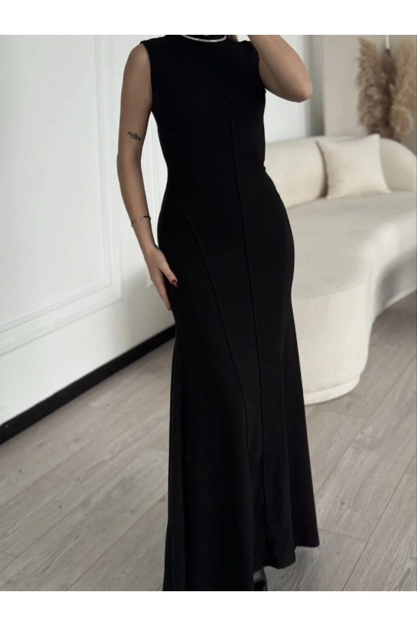 Kolsuz Yarım Bogazlı Uzun Elbise- Siyah
