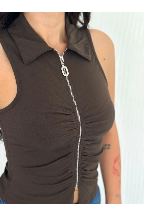 Yakalı Tam Fermuarlı Kolsuz Bluz - Kahverengi