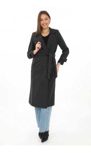 Kadın Balık Sırtı Kaşe Kaban – Uzun Boy Kruvaze Yaka Kuşaklı Astarlı Kışlık Tesettür Kaban, Yünlü Dokuma Kaşmir Kumaş, Cepli Rahat Oversize Kalıp Şık Modern Kaban Mont Modeli (Günlük ve Özel Gün Kombinlerine Uygun) - Siyah