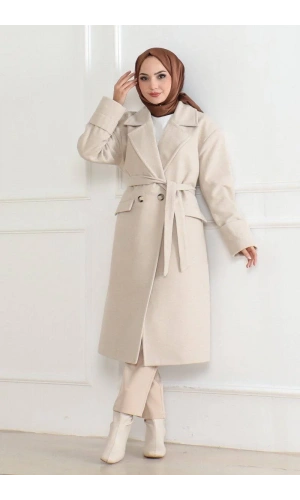 Kadın Kaşe Kaban – Uzun Boy Kruvaze Yaka Kuşaklı Tesettür Kaşe Kışlık Kaban, Astarlı Şık Yünlü Dokuma Oversize Rahat Kalıp Cepli Düğmeli Modern Kap Modeli - Bej