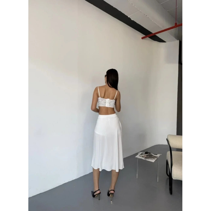 Cepli Şortlu Yırtmaçlı Etek - Beyaz