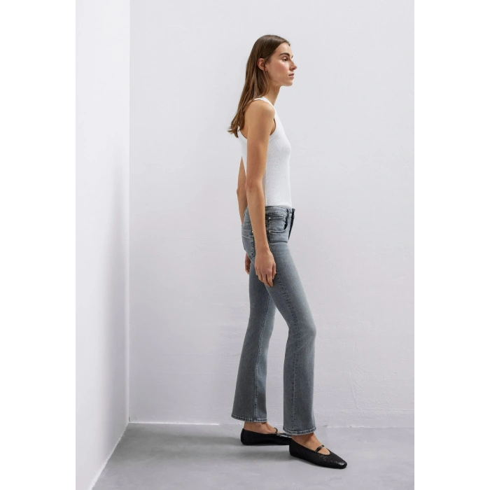 Kadın Mavi Jeans Mid-Rise Slim Bootcut - Gri - Bella