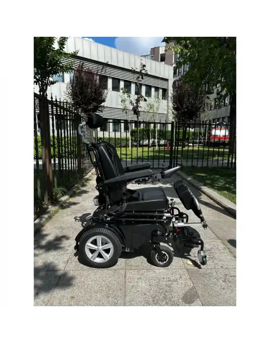 Poylin P302 Ultra Lüks Ayağa Kaldıran Akülü Tekerlekli Sandalye