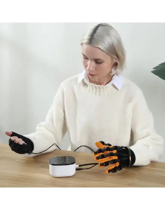 Yetişkinler İçin El Rehabilitasyon Robotu SYREBO C10 Modeli