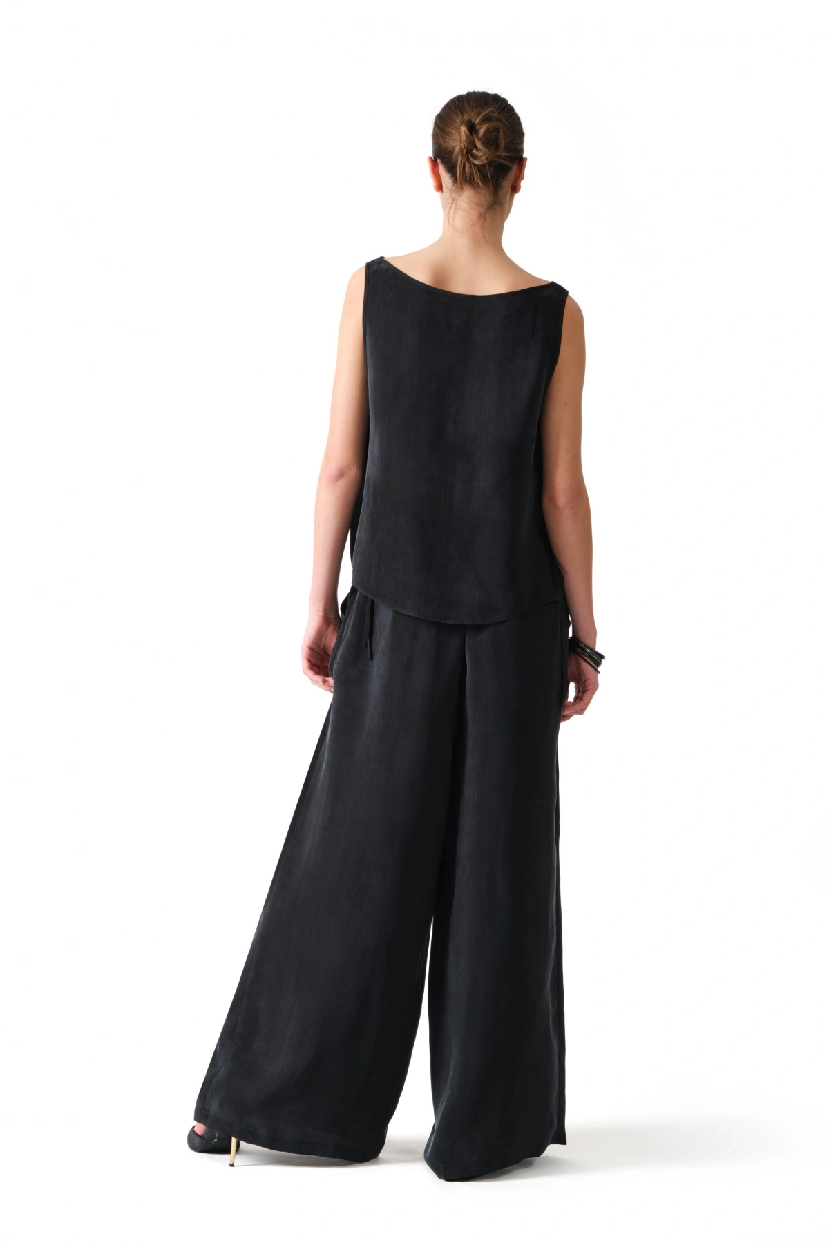 MEGGIE BLACK CL-5