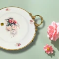 Limoge Çiçek Desenli Altın Kulplu Porselen Sunum Tabağı – 40×31 cm (Ayaklı)