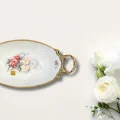 Limoge Çiçek Desenli Altın Kulplu Oval Porselen Sunum Kasesi – 40×8 cm (Ayaklı)