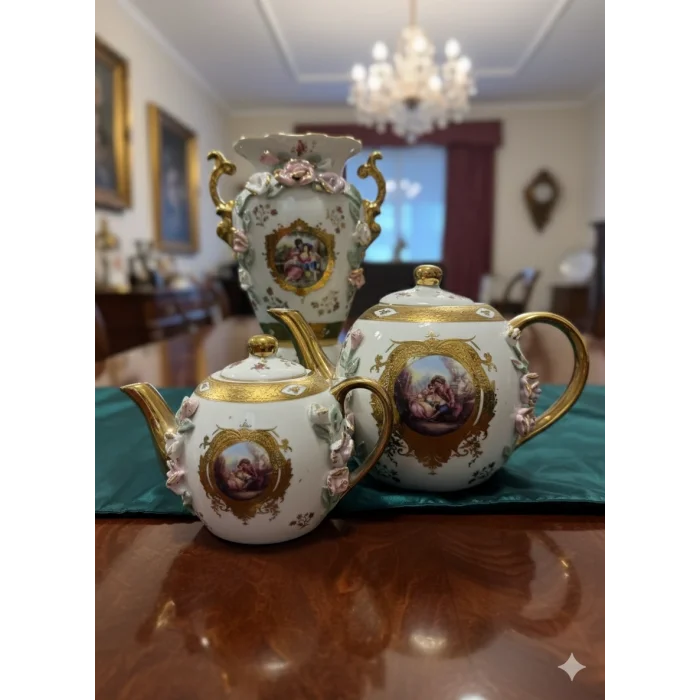 Barok Zarafeti: Altın İşlemeli Üçlü Porselen Seti