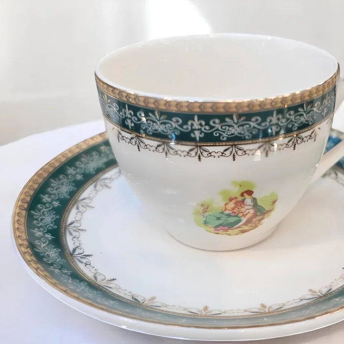 Zamanın Ötesinden Gelen Bir Zarafet 6lı Fincan Takımı