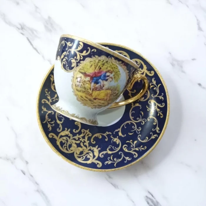 Altın Yaldızlı Lacivert Romantik Figürlü Kahve Fincan Takımı – 12 Parça / 6 Kişilik