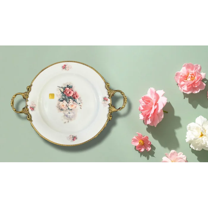 Limoge Çiçek Desenli Altın Kulplu Porselen Sunum Tabağı – 40×31 cm (Ayaklı)