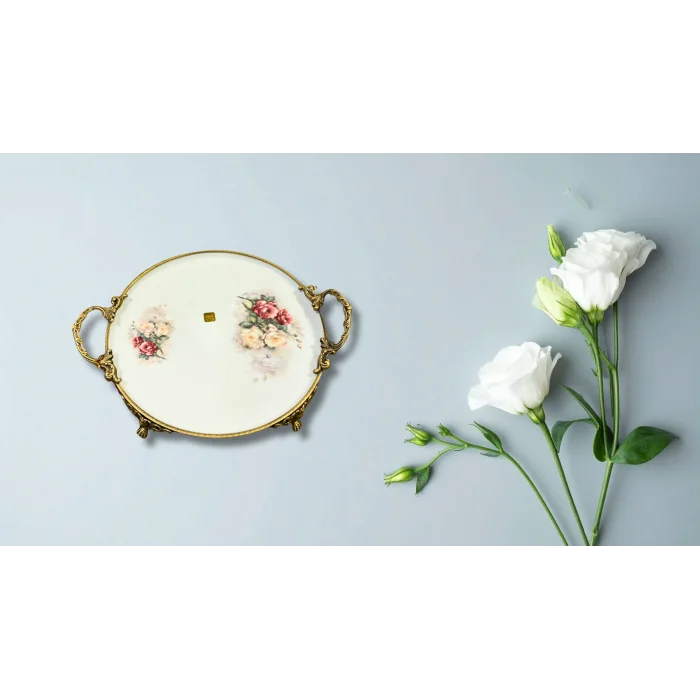 Limoge Çiçek Desenli Altın Kulplu Porselen Sunum Tabağı – 45×38 cm (Ayaklı, Oval/Yuvarlak)
