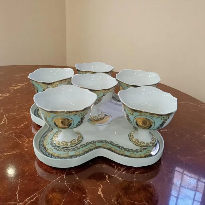 Lüks Desenli 6’lı Porselen Ayaklı Dondurmalık Seti – Mavi & Altın Detaylı