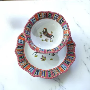 Bawaria 12 Parça At Desenli Porselen Kase ve Tabak Takımı – Etnik Desenli