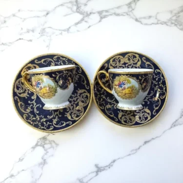 Altın Yaldızlı Lacivert Romantik Figürlü Kahve Fincan Takımı – 12 Parça / 6 Kişilik