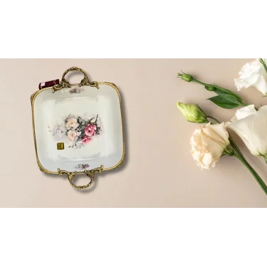 Limoge Çiçek Desenli Altın Kulplu Kare Porselen Sunum Kasesi – 24 cm (5 cm Derinlik)