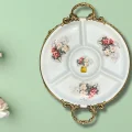 Limoge Çiçek Desenli Bölmeli Porselen Servis Tabağı – 39×32 cm (Altın Kulplu, Ayaklı, 4 Bölme + Sos Haznesi)