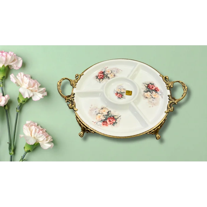 Limoge Çiçek Desenli Bölmeli Porselen Servis Tabağı – 39×32 cm (Altın Kulplu, Ayaklı, 4 Bölme + Sos Haznesi)