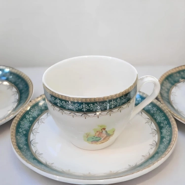 Zamanın Ötesinden Gelen Bir Zarafet 6lı Fincan Takımı