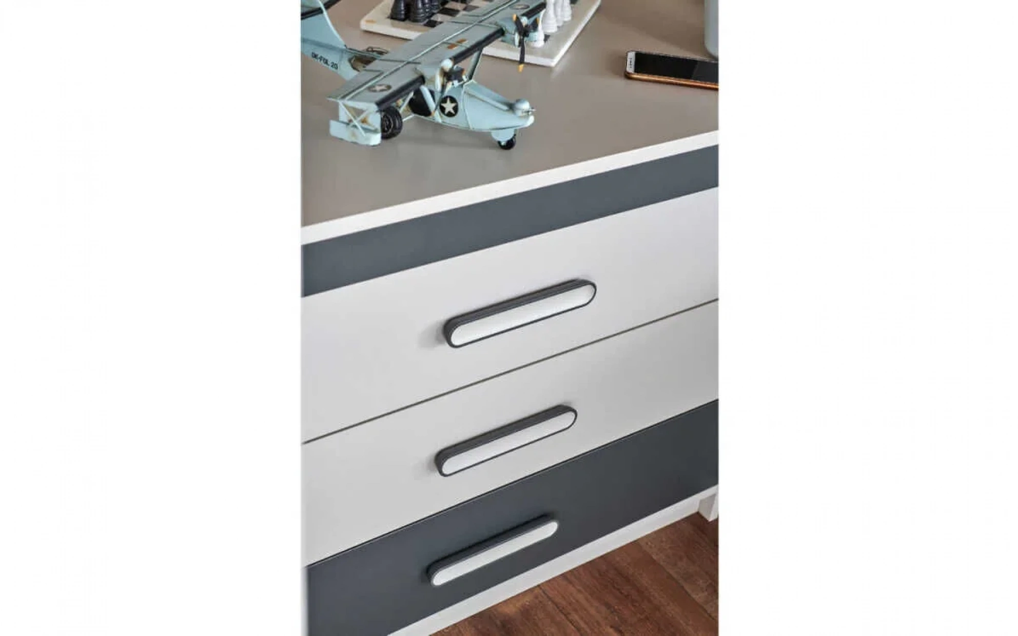 Mate Compact Dresser