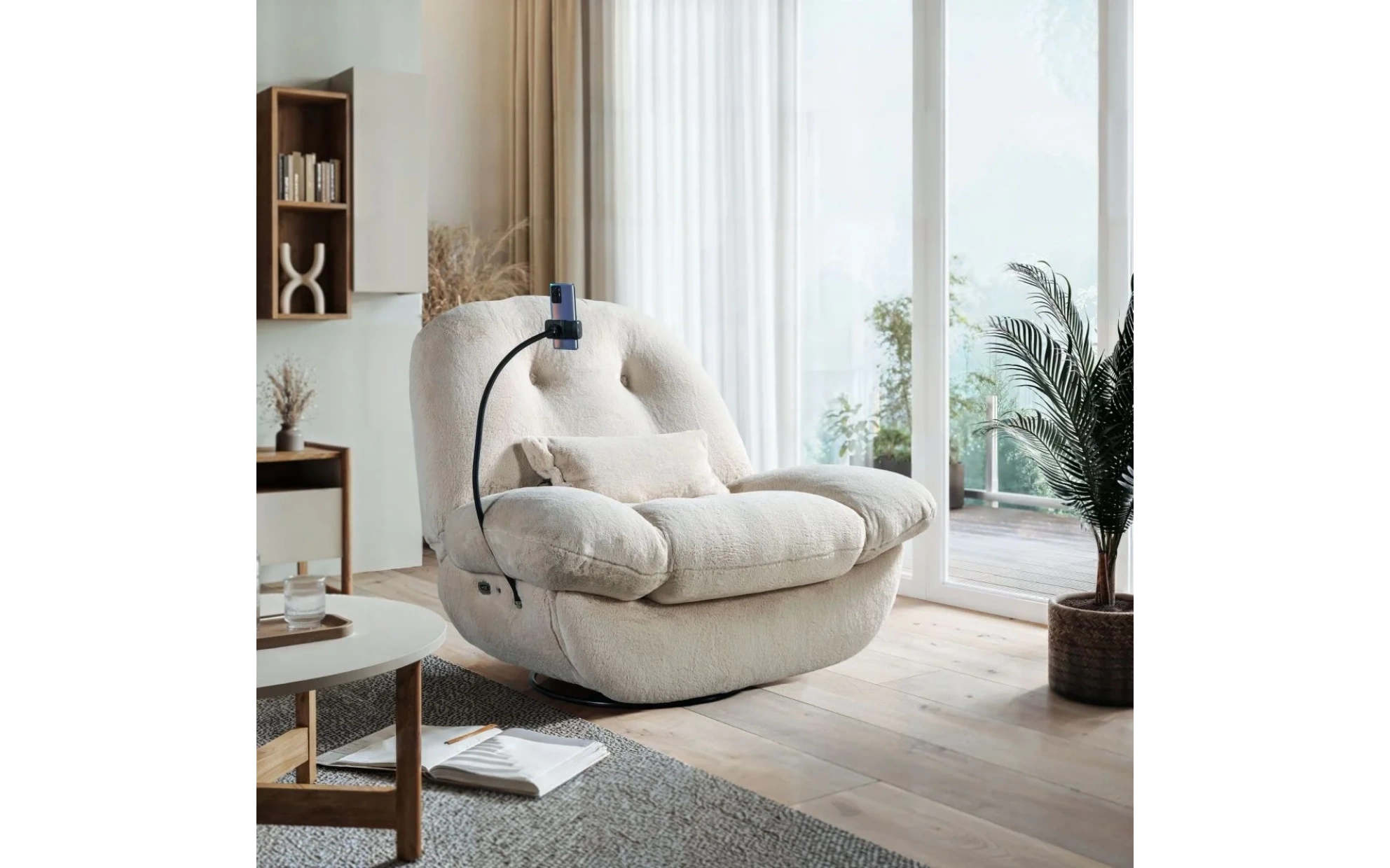 Cloud TV Chair