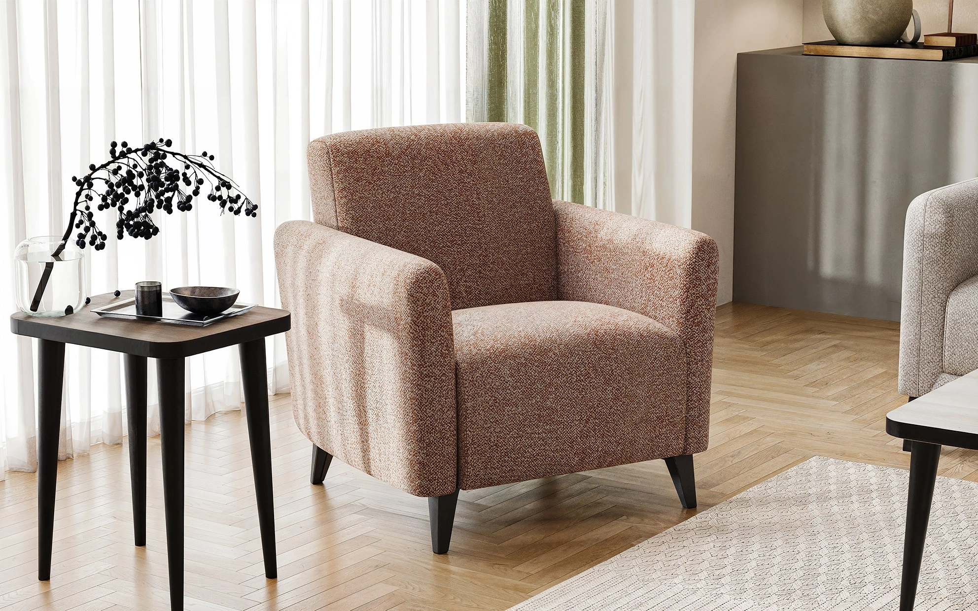 Lores Sofa Set