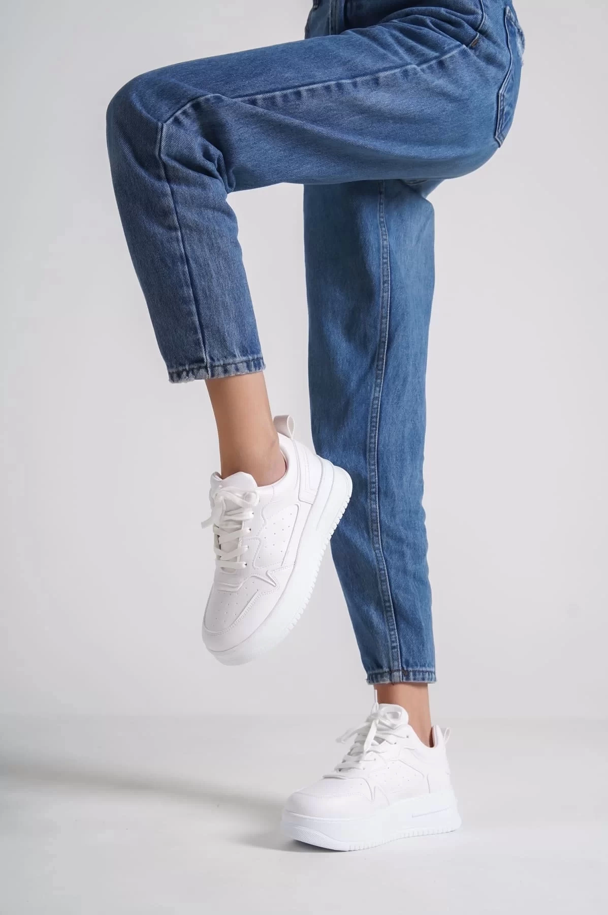ALESSI Bağcıklı Ortopedik Taban Kadın Sneaker Spor Ayakkabı BT - Beyaz
