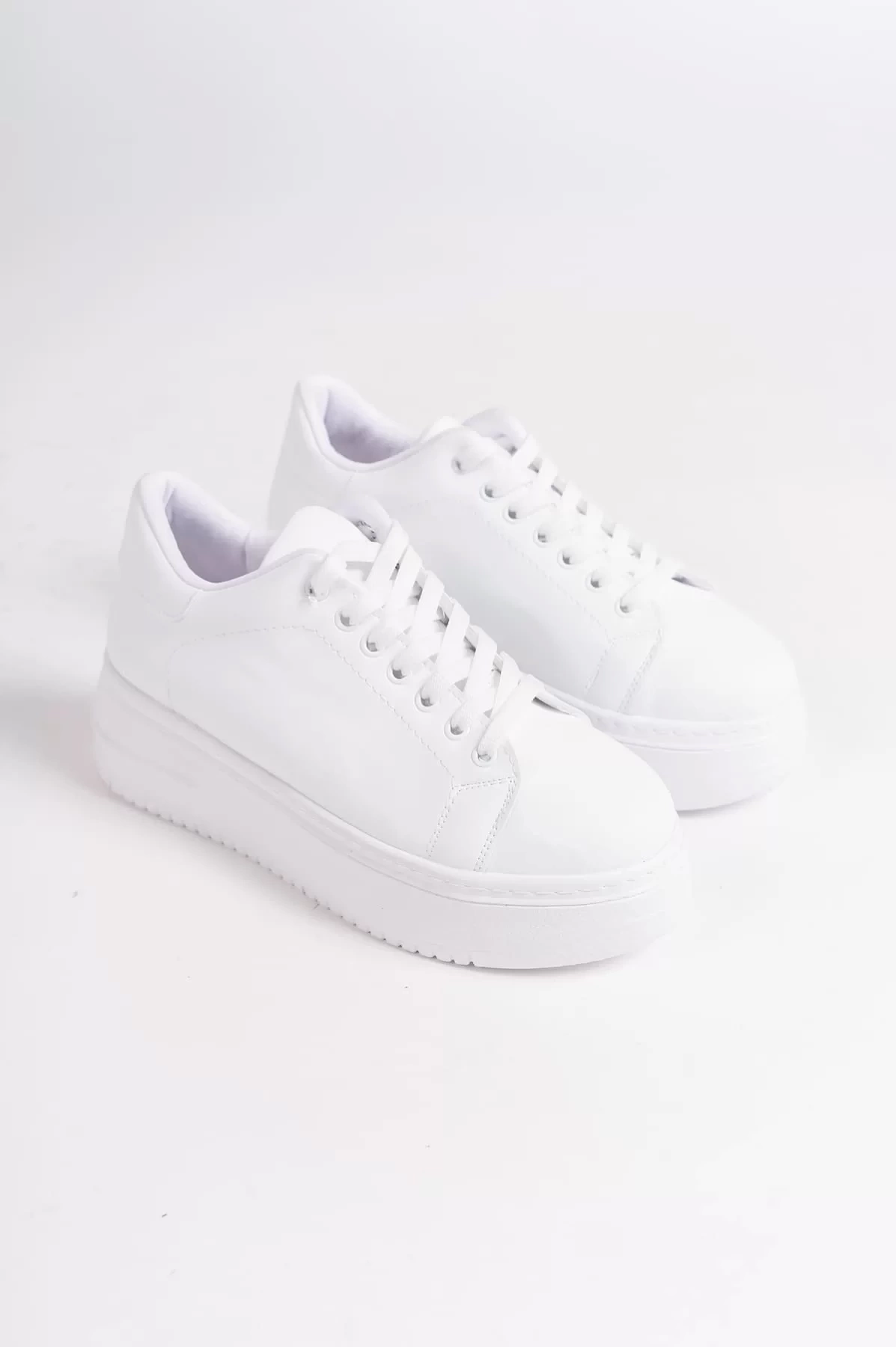 BIANA Bağcıklı Ortopedik Taban Kadın Sneaker Spor Ayakkabı  BT - Beyaz