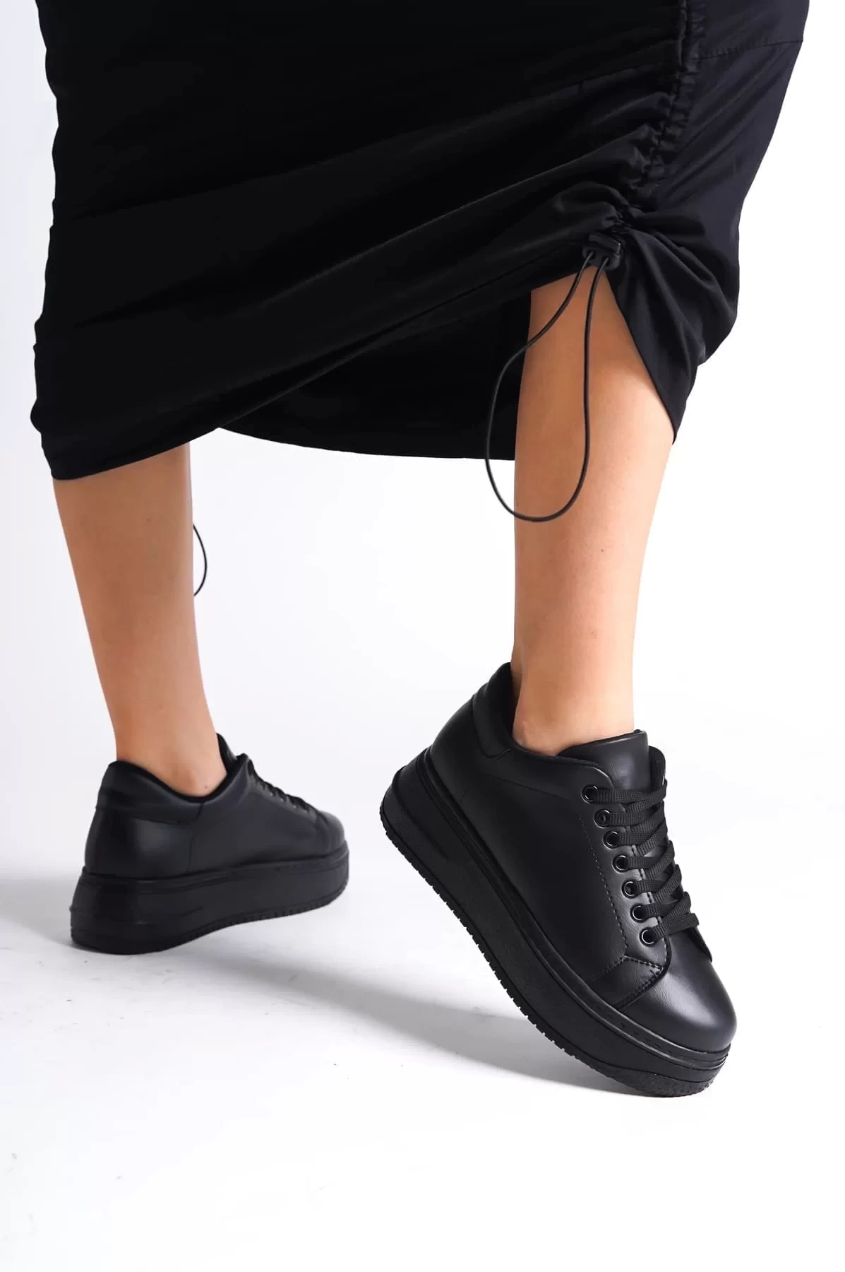 BIANA Bağcıklı Ortopedik Taban Kadın Sneaker Spor Ayakkabı ST - Siyah