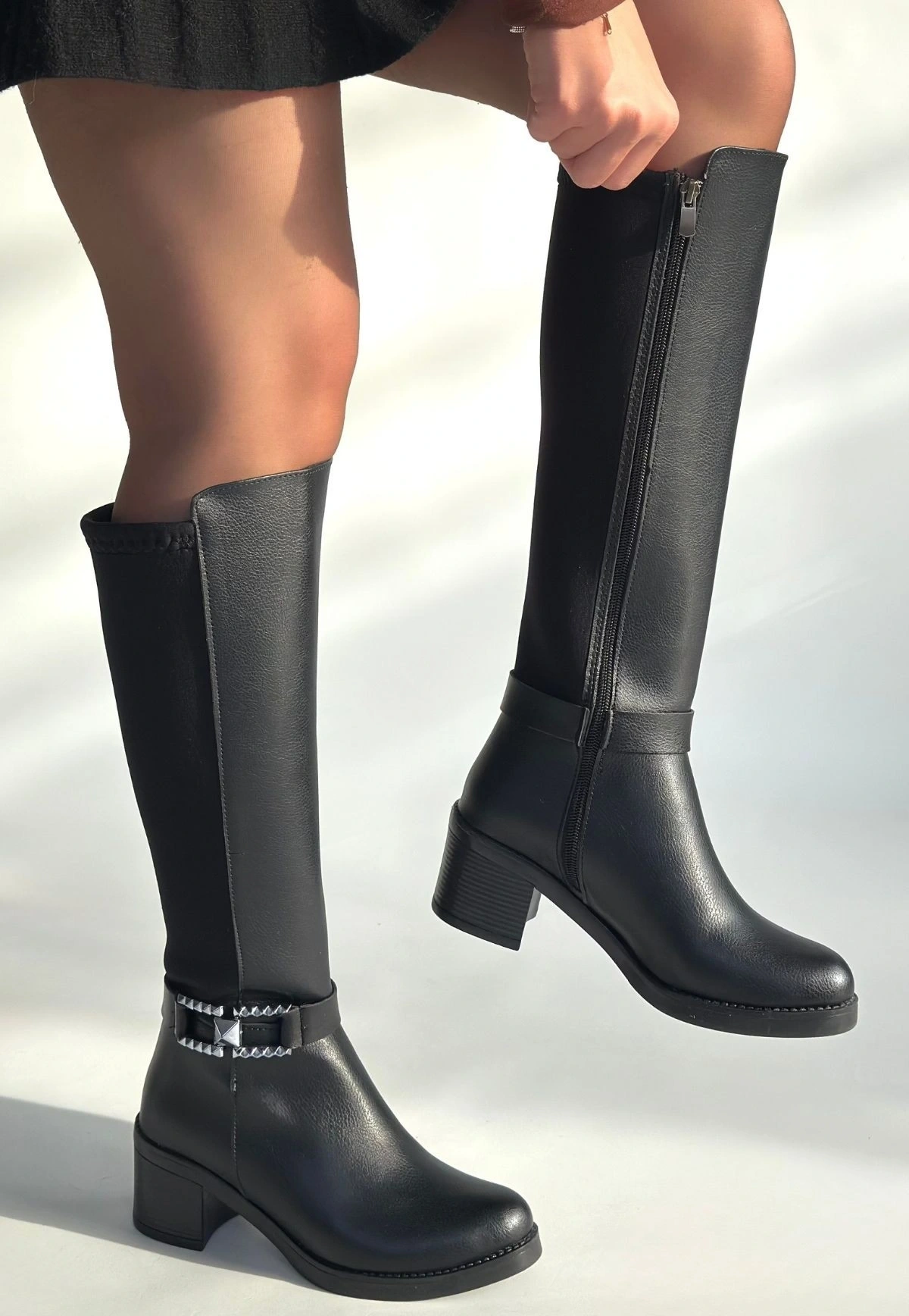 Emrat Siyah Cilt Topuklu Çizme