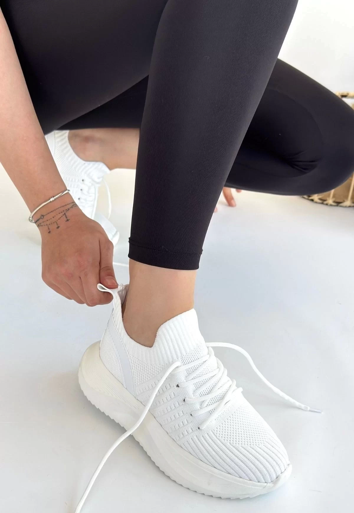 Jindy Beyaz Triko Bağcıklı Spor  Ayakkabı