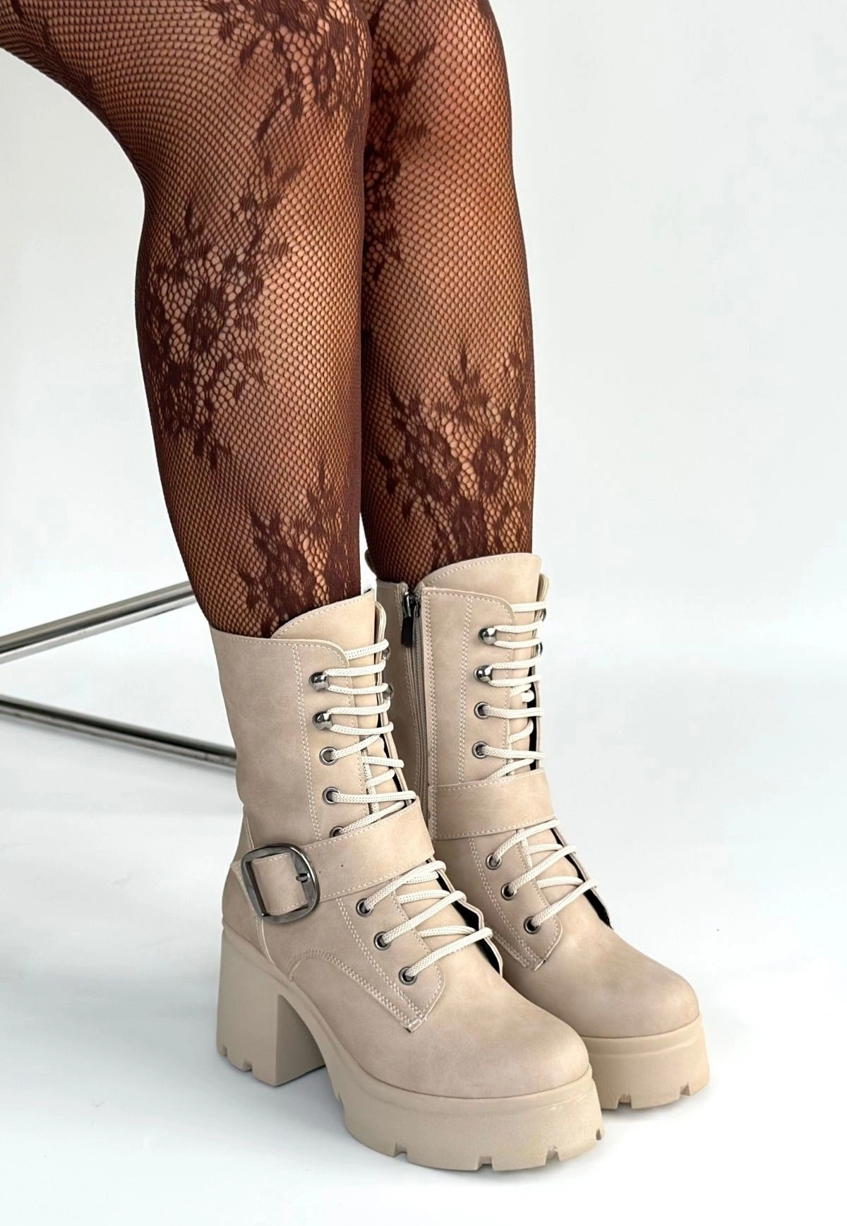 Linma Bej Nubuk Bağcıklı Topuklu Bot