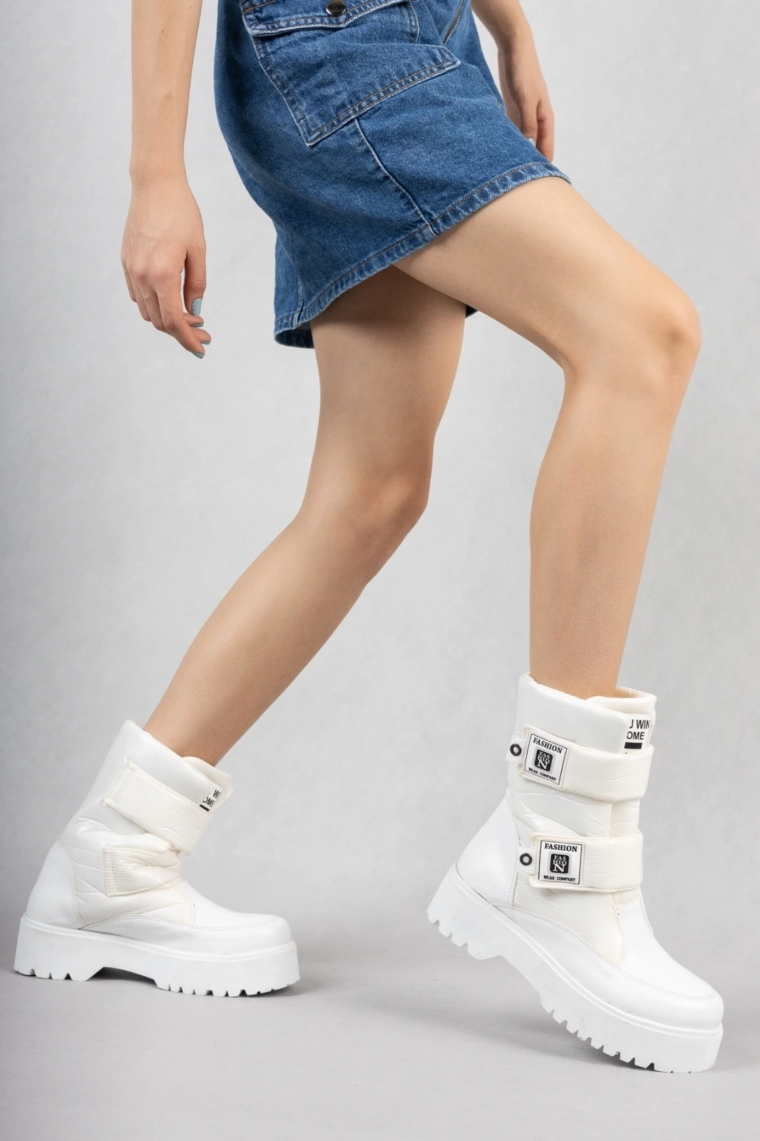 Miah Beyaz Rugan Kar Bot