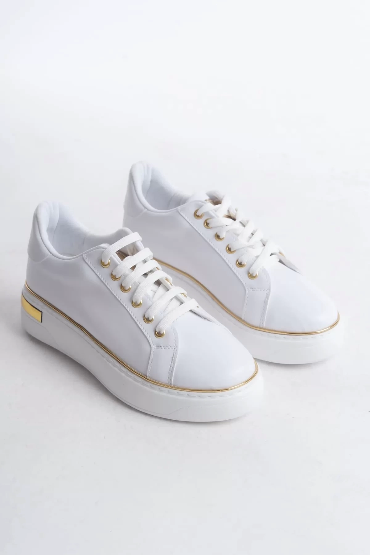 MINA Bağcıklı Ortopedik Taban Kadın Sneaker Spor Ayakkabı  BT - Beyaz/Altın