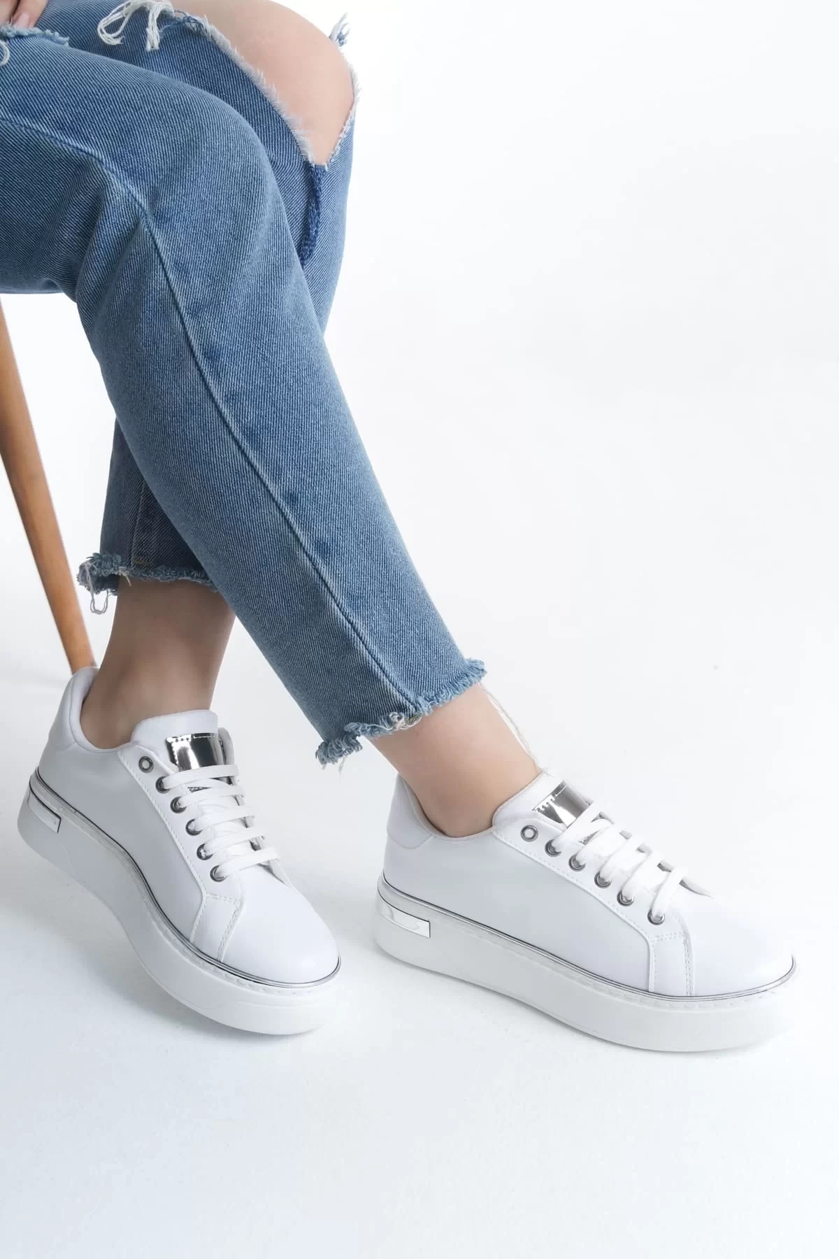 MINA Bağcıklı Ortopedik Taban Kadın Sneaker Spor Ayakkabı  BT - Beyaz/Gümüş