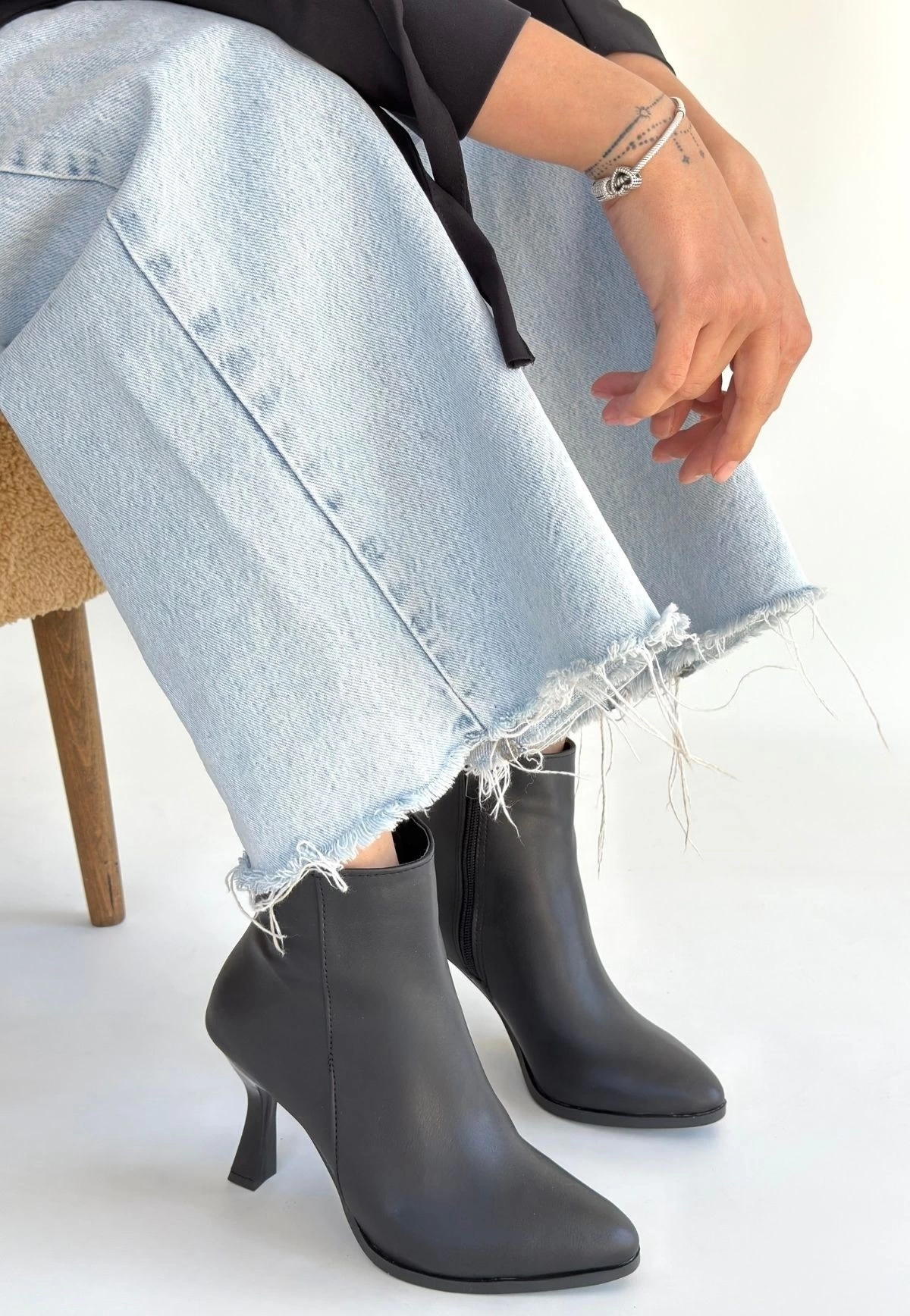 Mişha Siyah Cilt Topuklu Bot